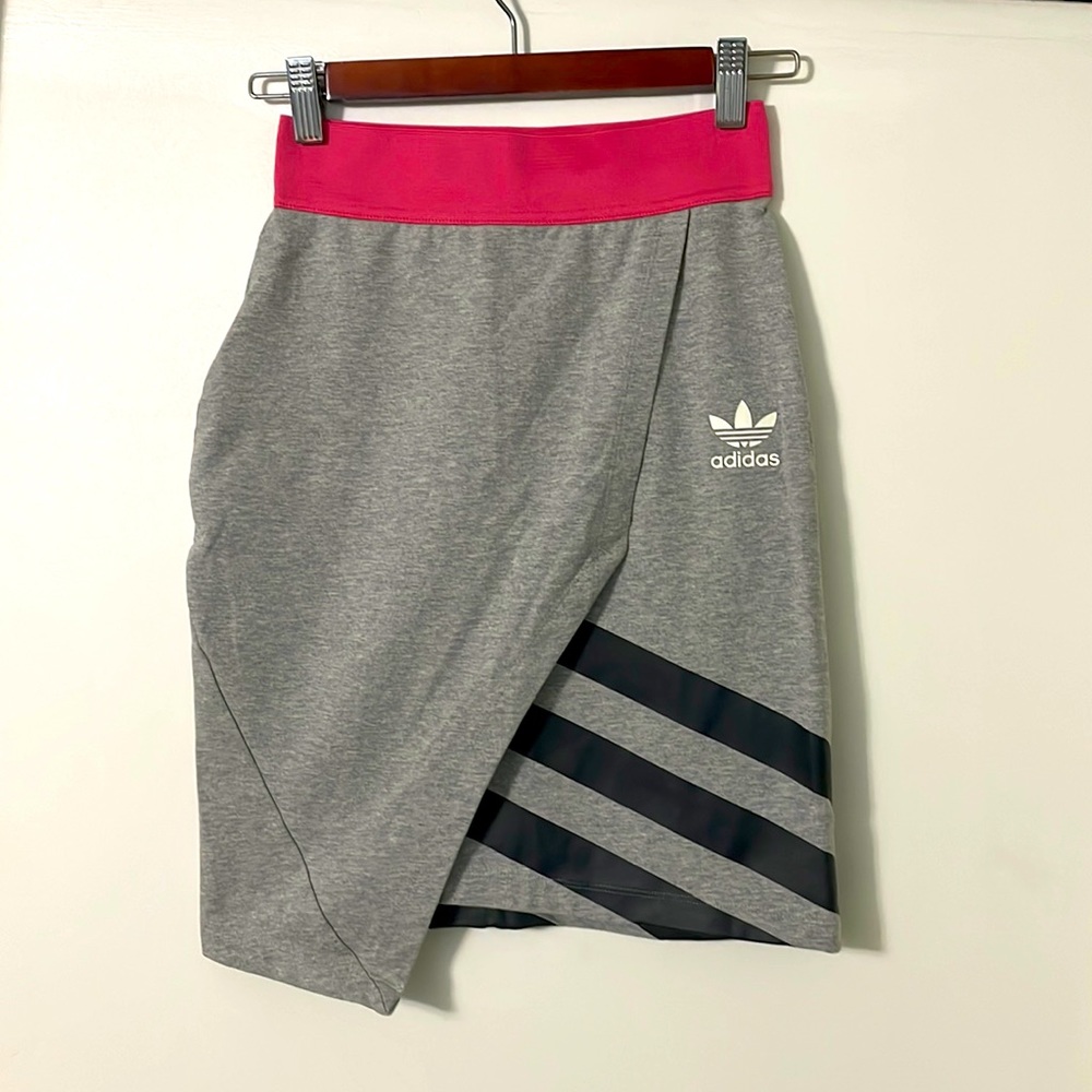 Size - Xs ADIDAS ORIGINALS Couture AJ7163 SKIRT Grey Heather/Lush Pink/Black - Picture 2 of 4